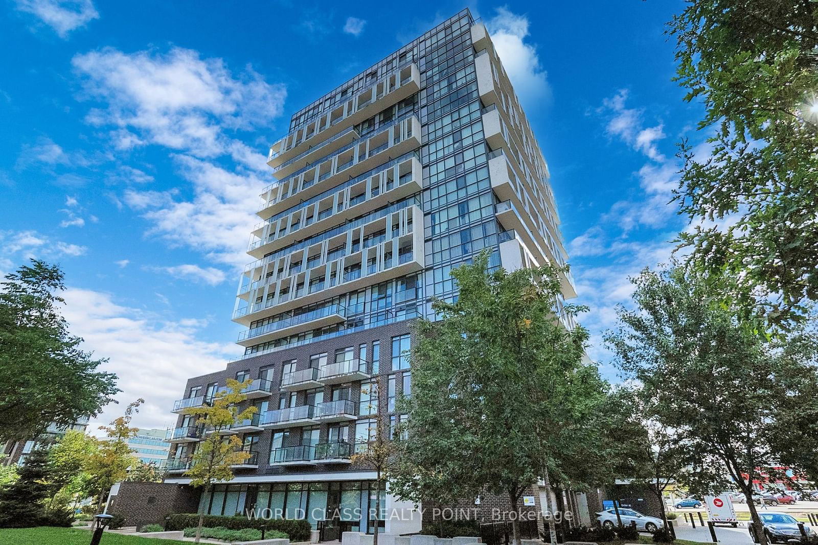 150 Fairview Mall Dr E, unit 611 for sale