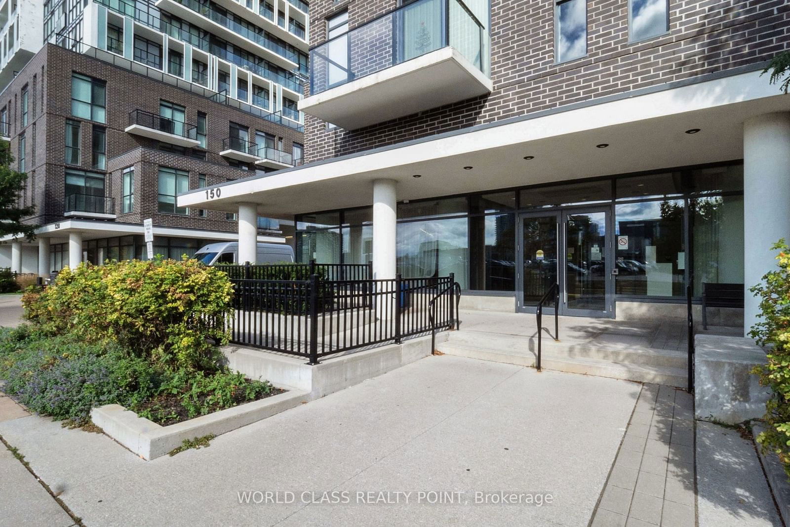 150 Fairview Mall Dr E, unit 611 for sale