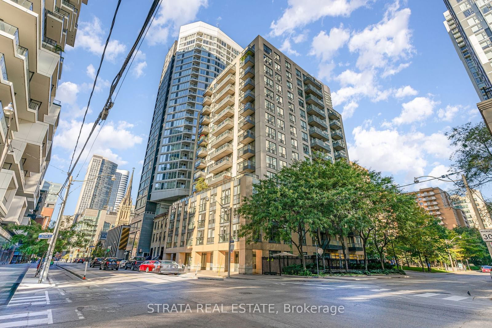 76 Shuter St, unit 605 for sale