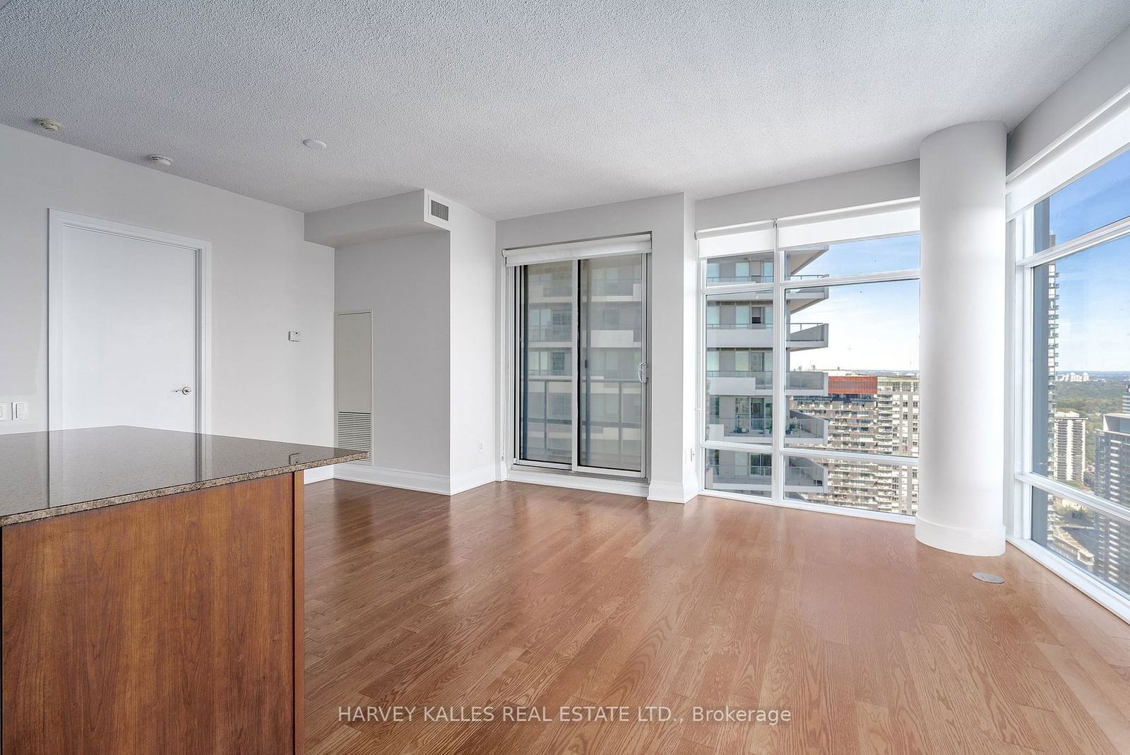 2191 Yonge St, unit 4511 for rent