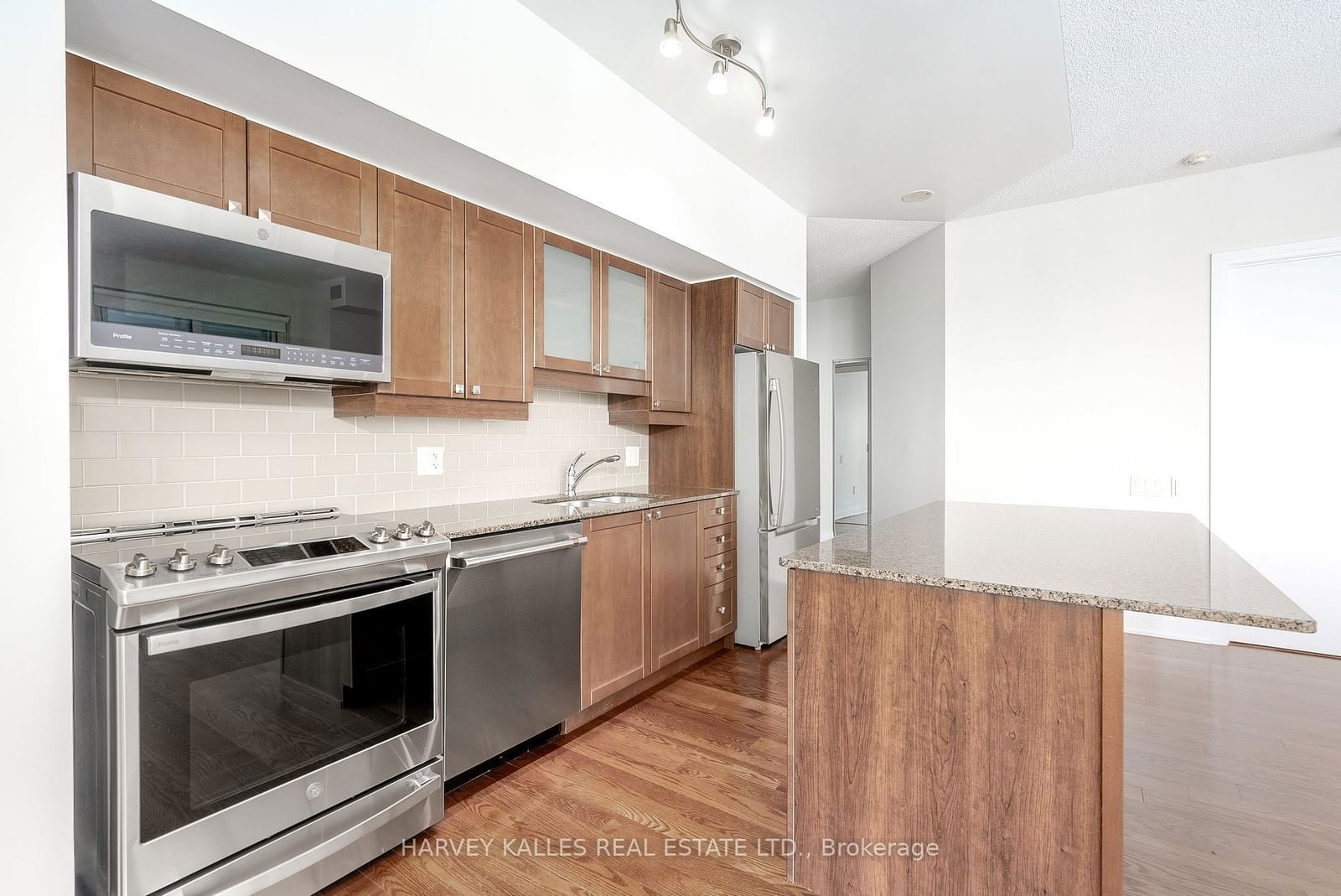 2191 Yonge St, unit 4511 for rent