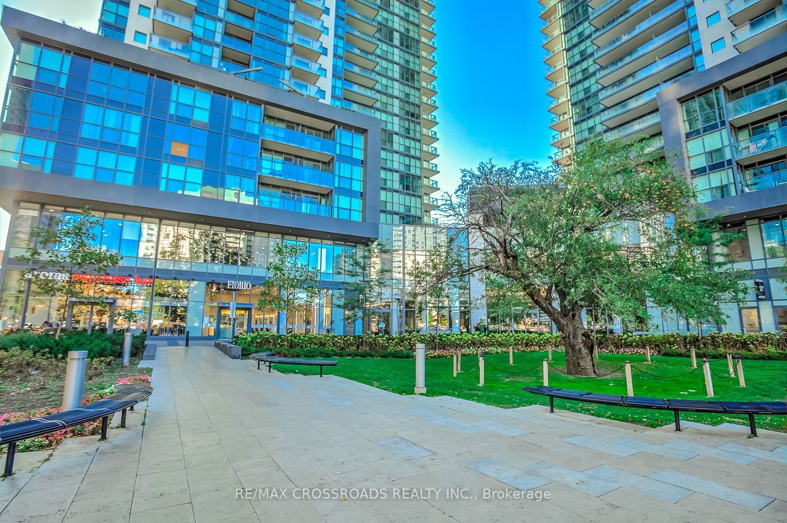 5168 Yonge St, unit 3006 for sale