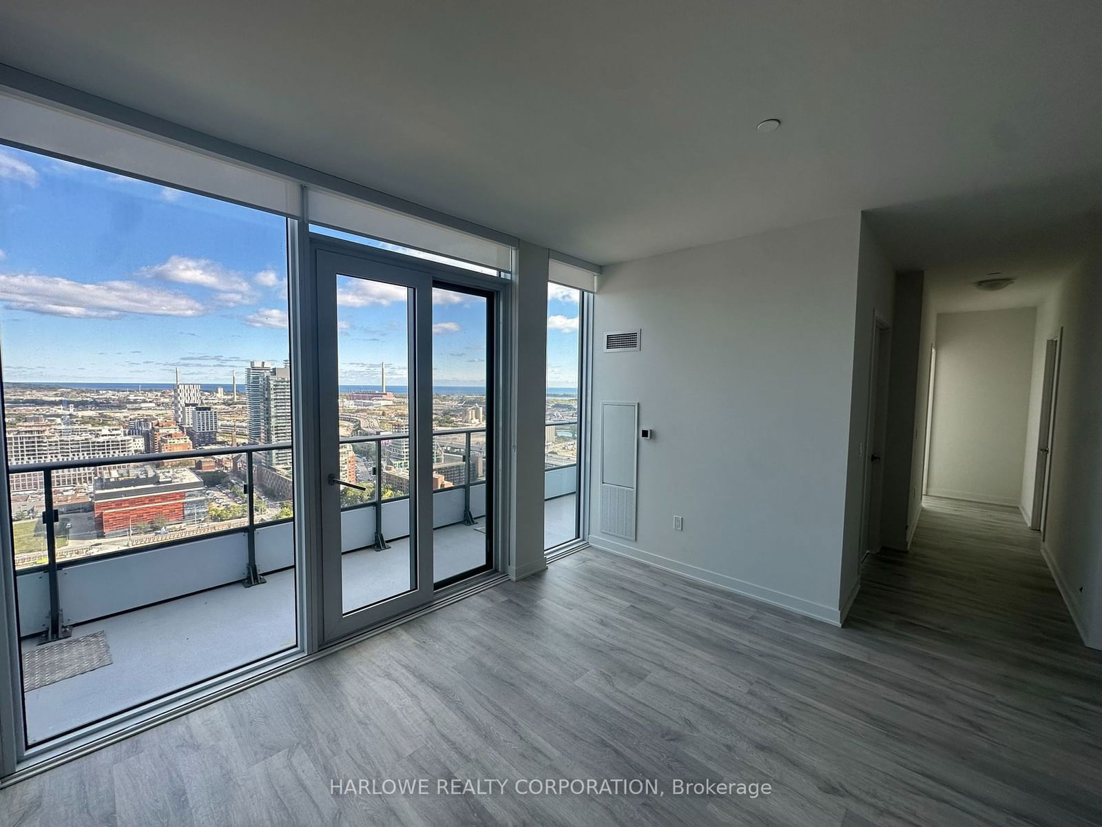 70 Princess St, unit PH3007 for rent