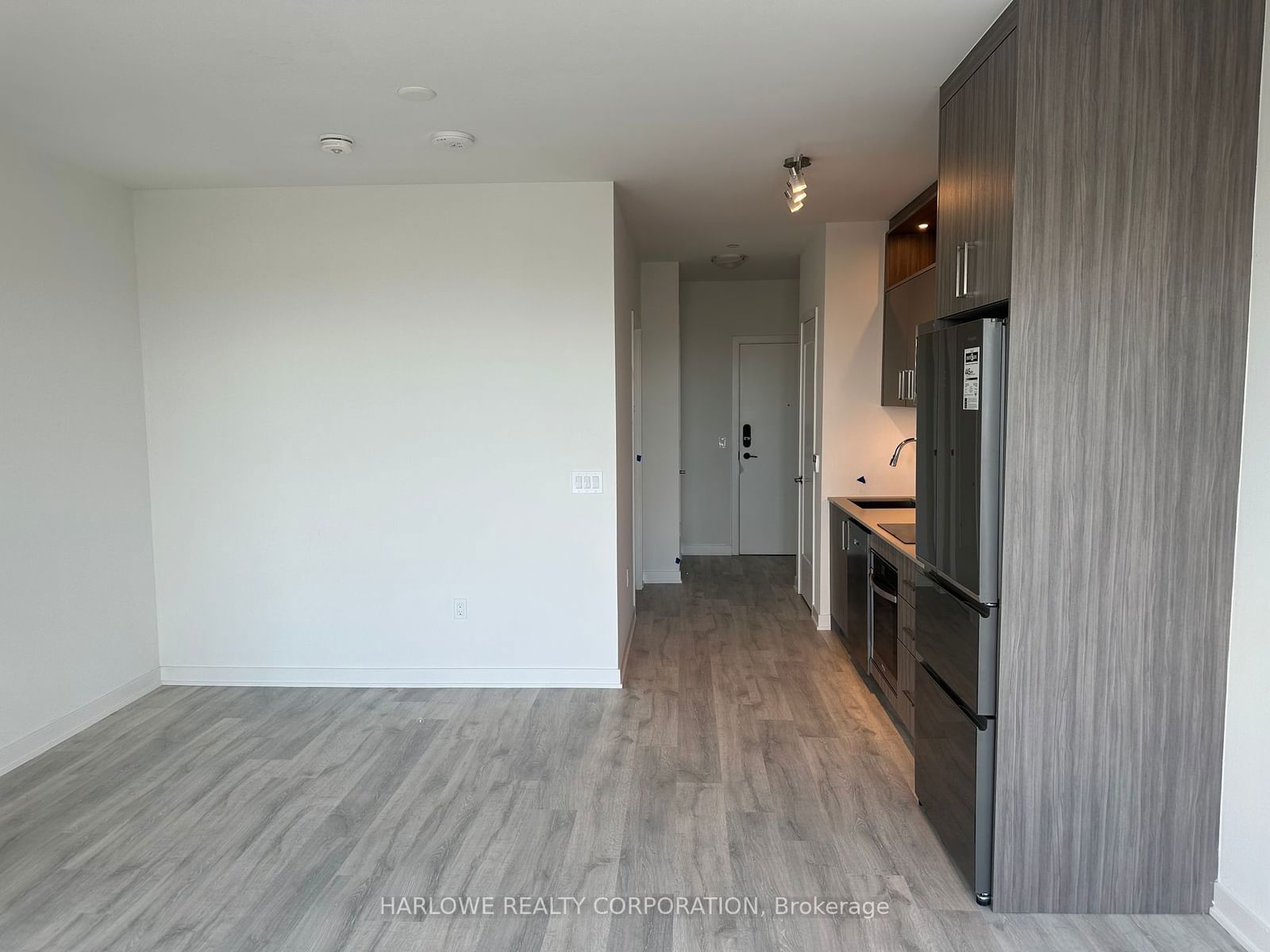 70 Princess St, unit PH3007 for rent