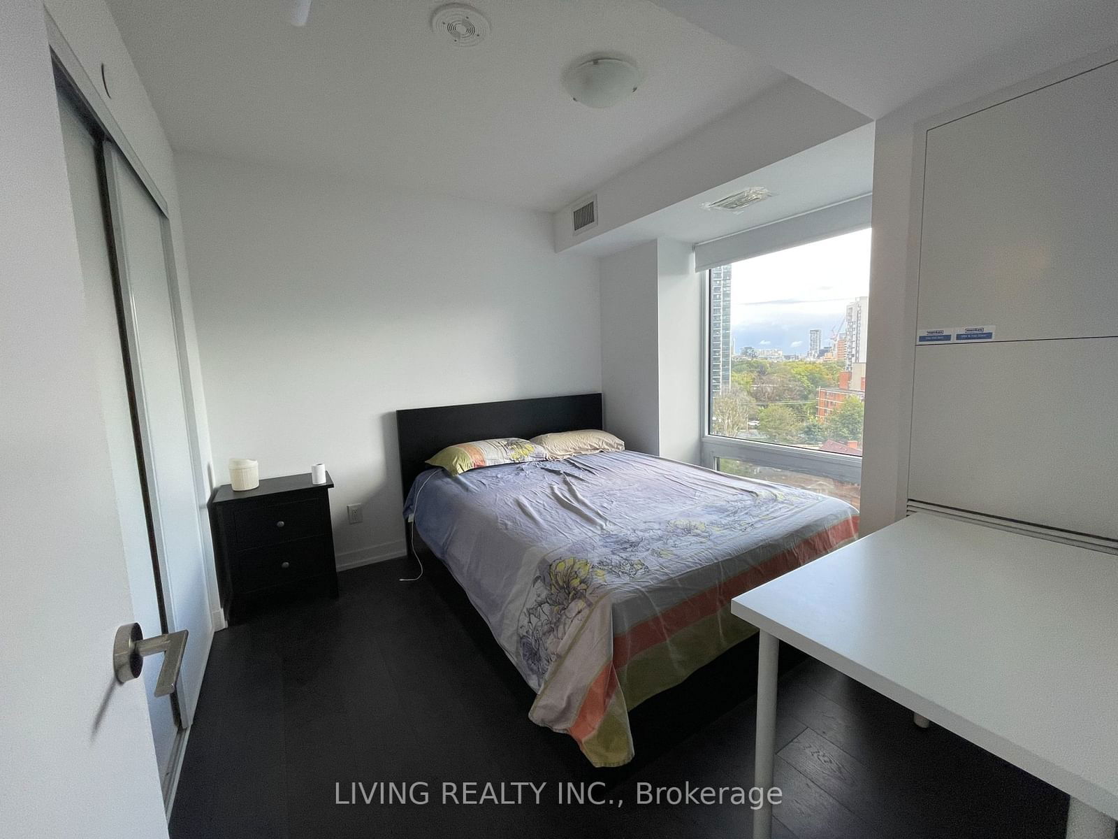 219 Dundas St E, unit 1012 for rent