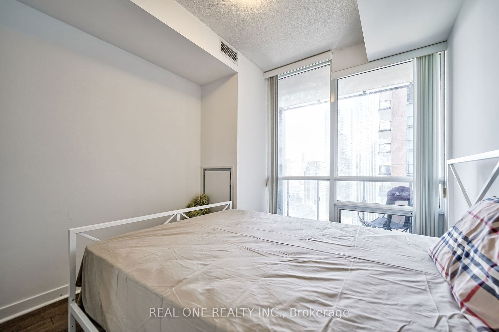 295 Adelaide St W, unit 3106 for sale