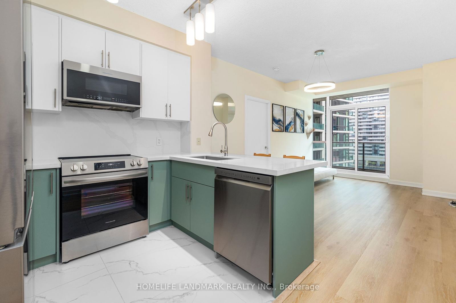 18 Harbour St, unit 1711 for sale