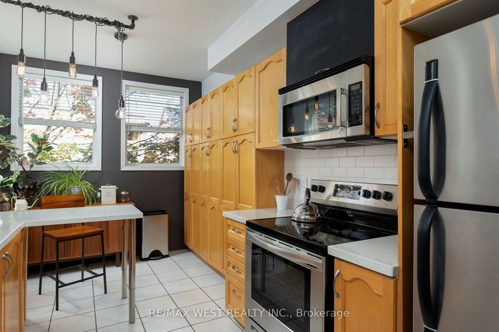 51 Halton St, unit 115 for sale