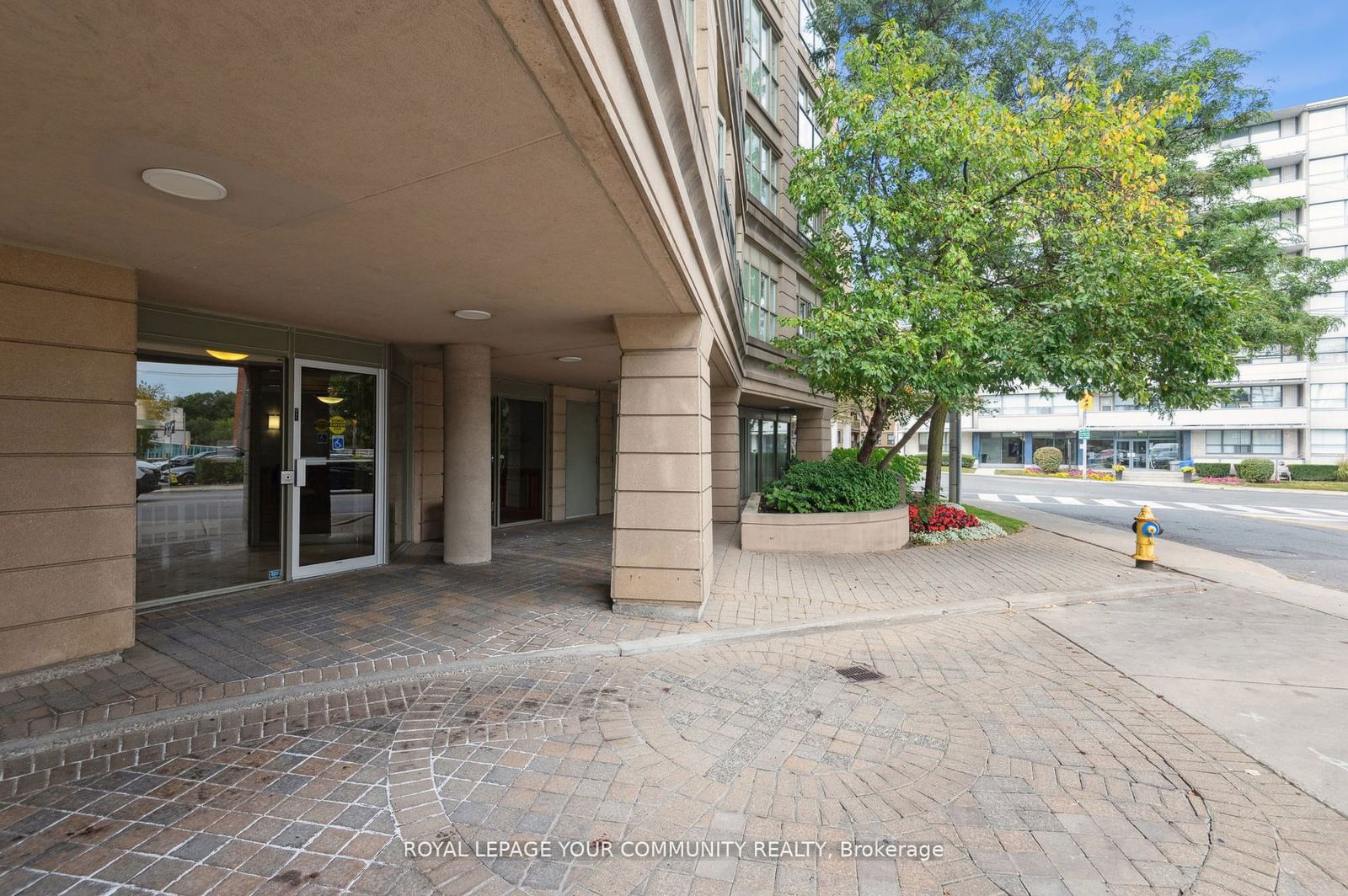 800 Spadina Rd, unit 101 for rent