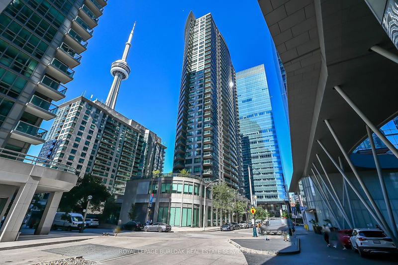 30 Grand Trunk Cres, unit 709 for sale