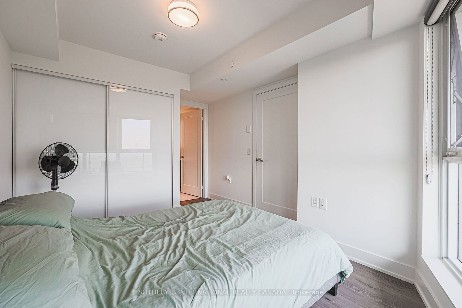 585 Bloor St E, unit 1917 for rent