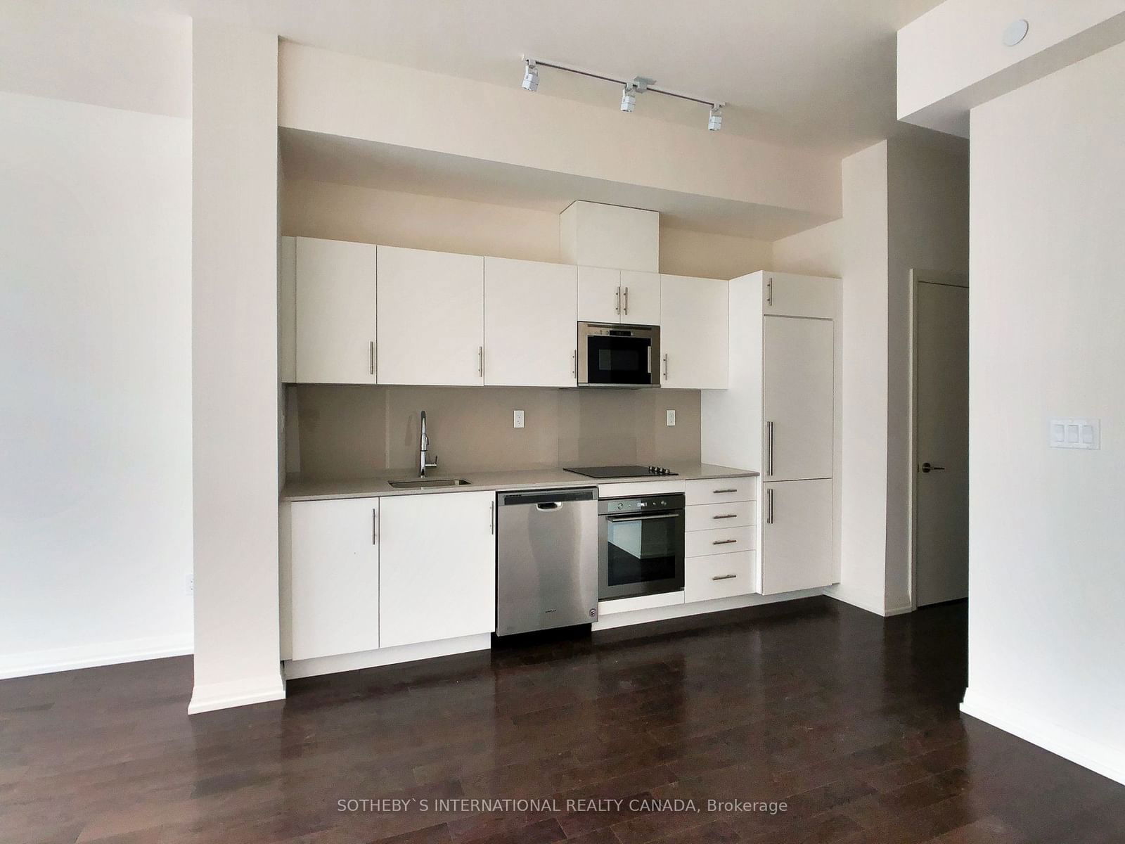 460 Adelaide St E, unit 2018 for rent