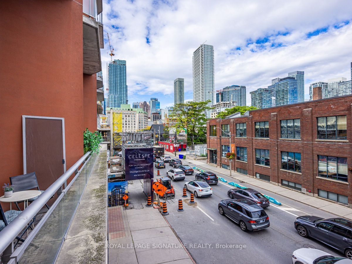 255 Richmond St E, unit 212 for sale