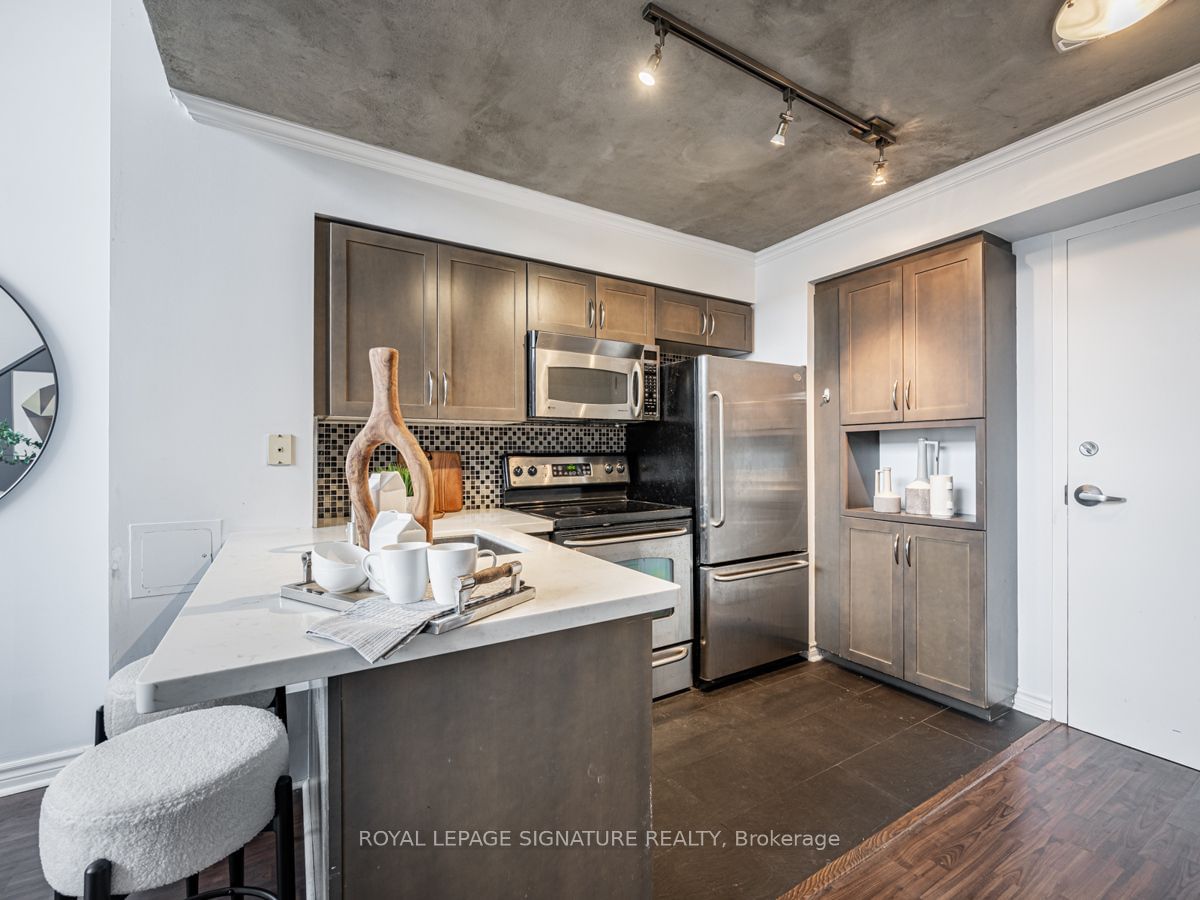 255 Richmond St E, unit 212 for sale