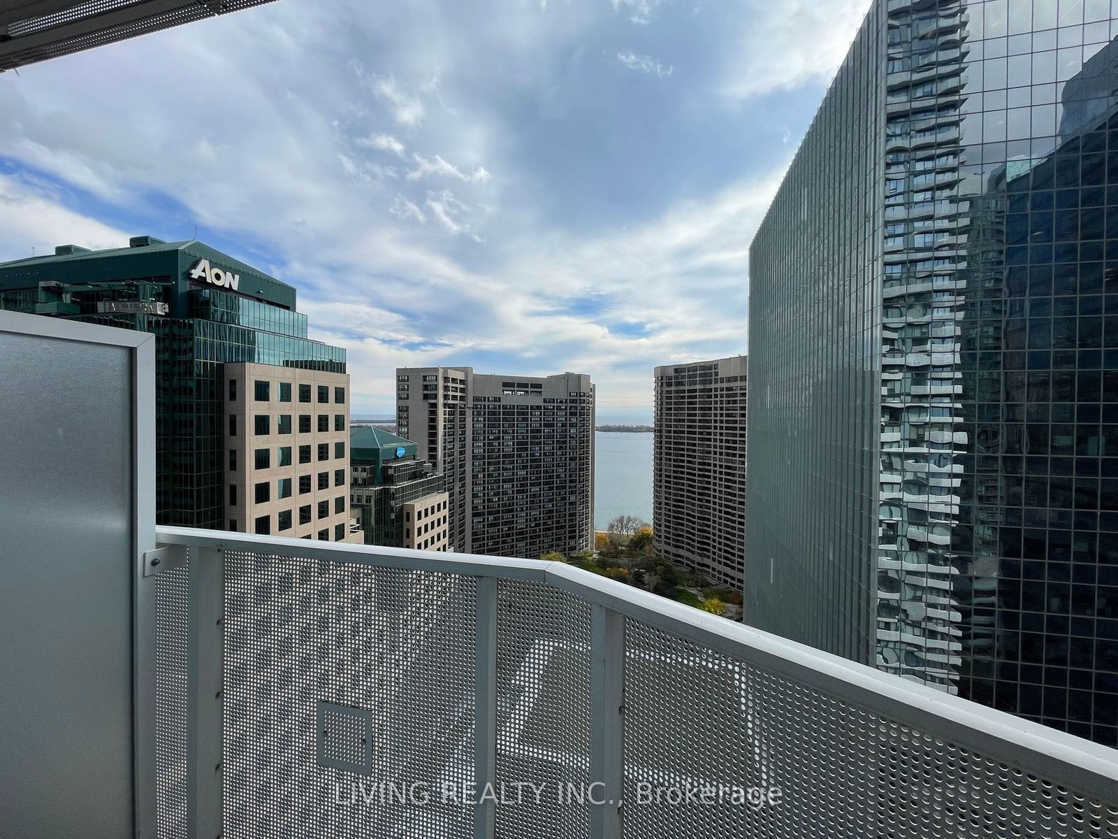 88 Harbour St, unit 2909 for rent