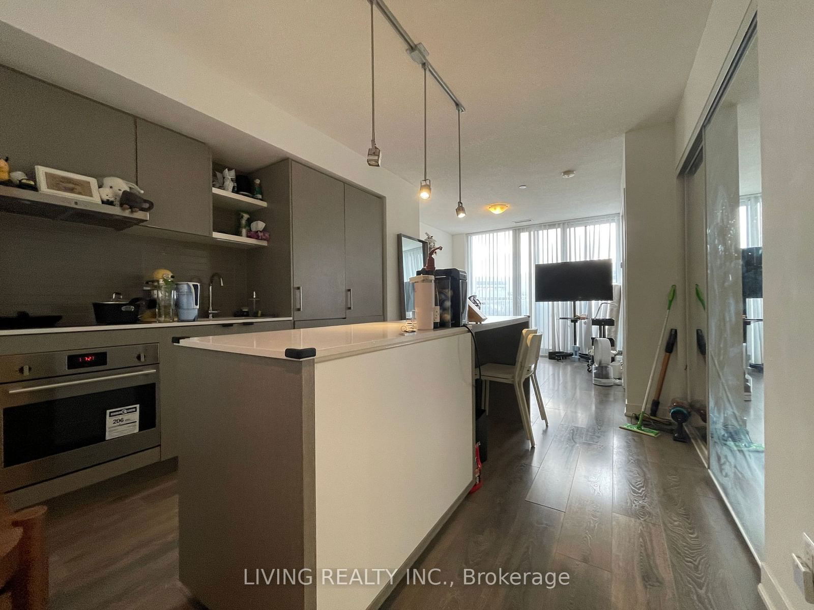 88 Harbour St, unit 2909 for rent