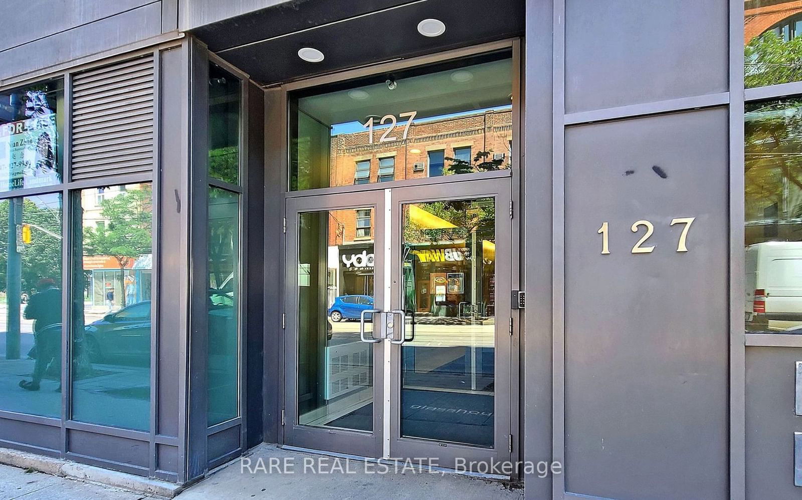 127 Queen St E, unit 203 for sale