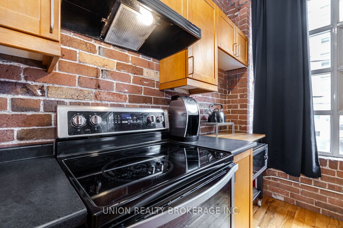 90 Sherbourne St, unit 207 for rent