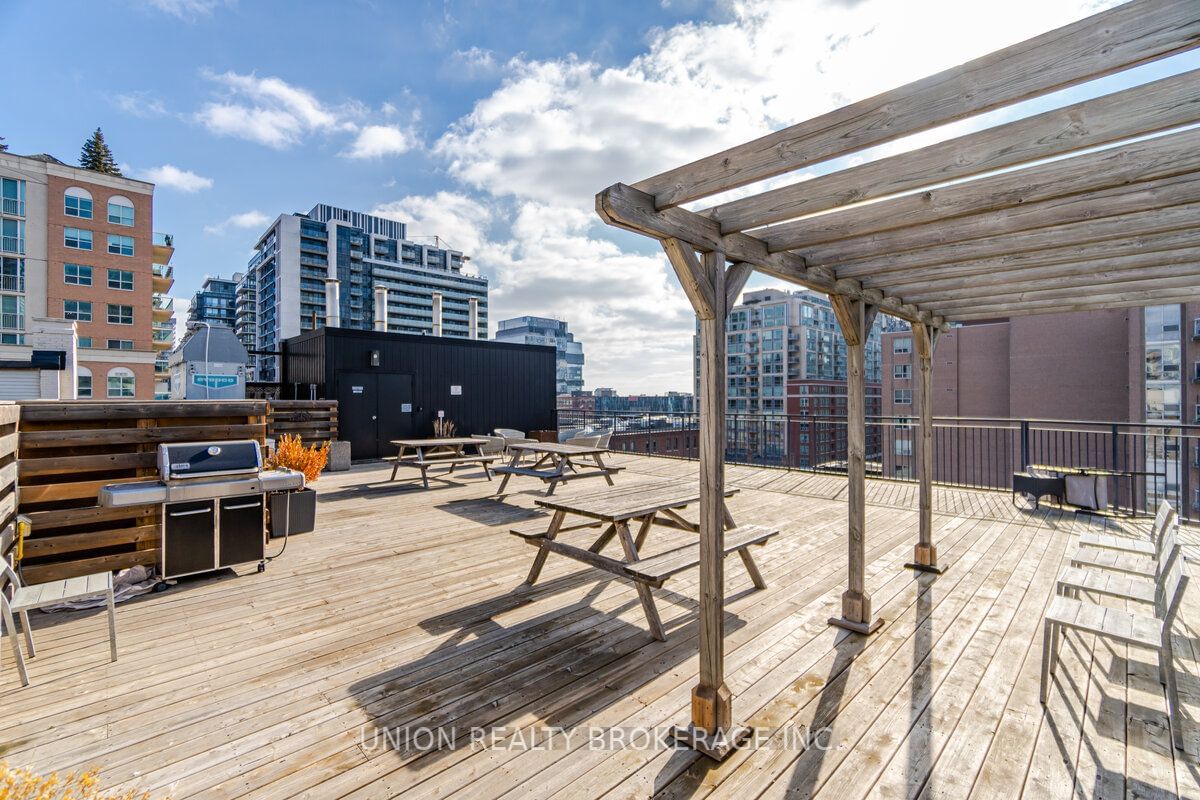 90 Sherbourne St, unit 207 for rent