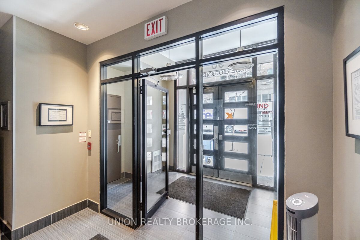 90 Sherbourne St, unit 207 for rent