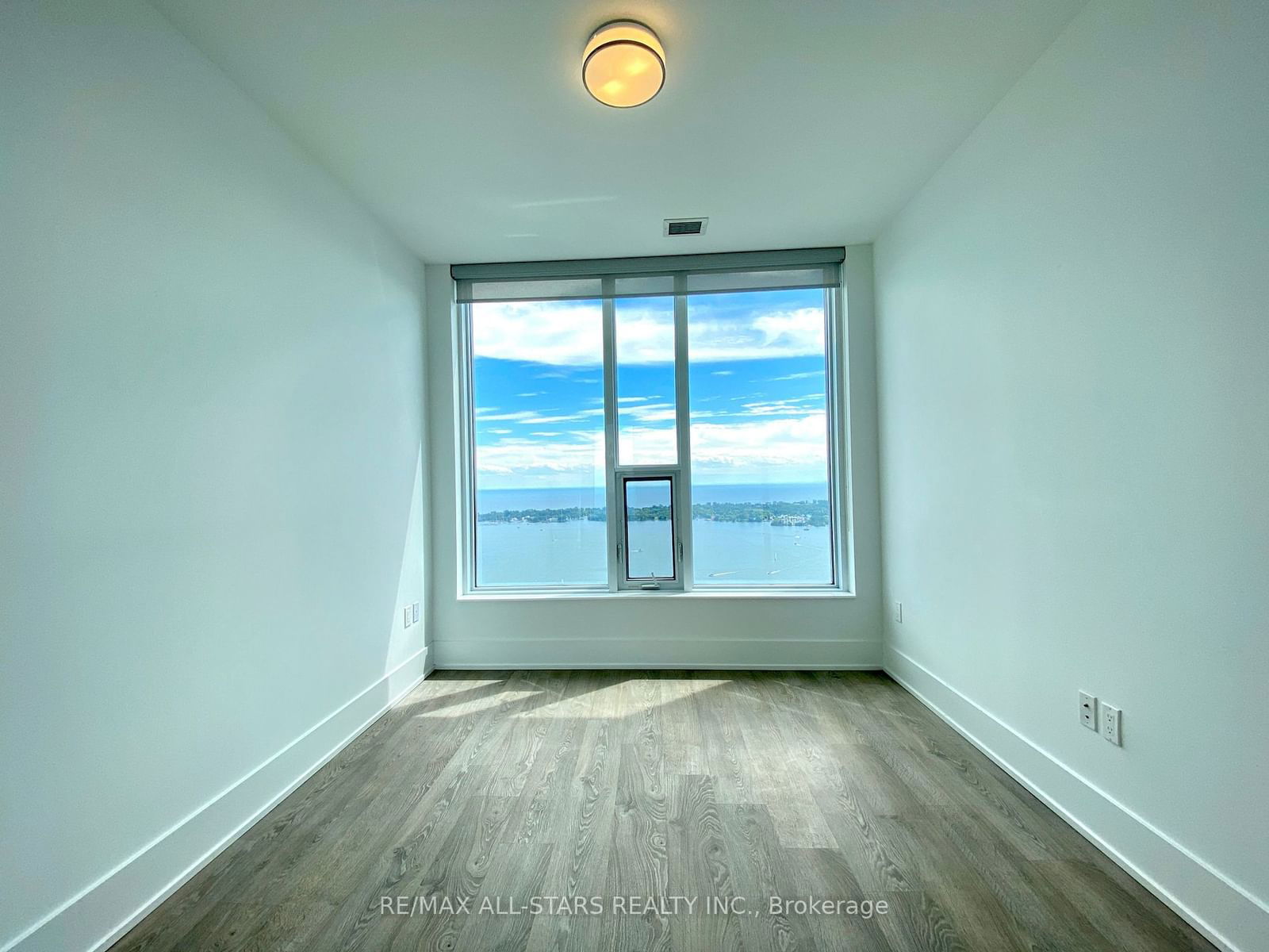 10 York St, unit 4909 for rent