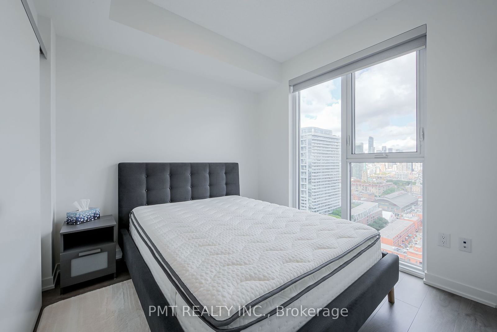 20 Richardson St, unit 2209 for rent