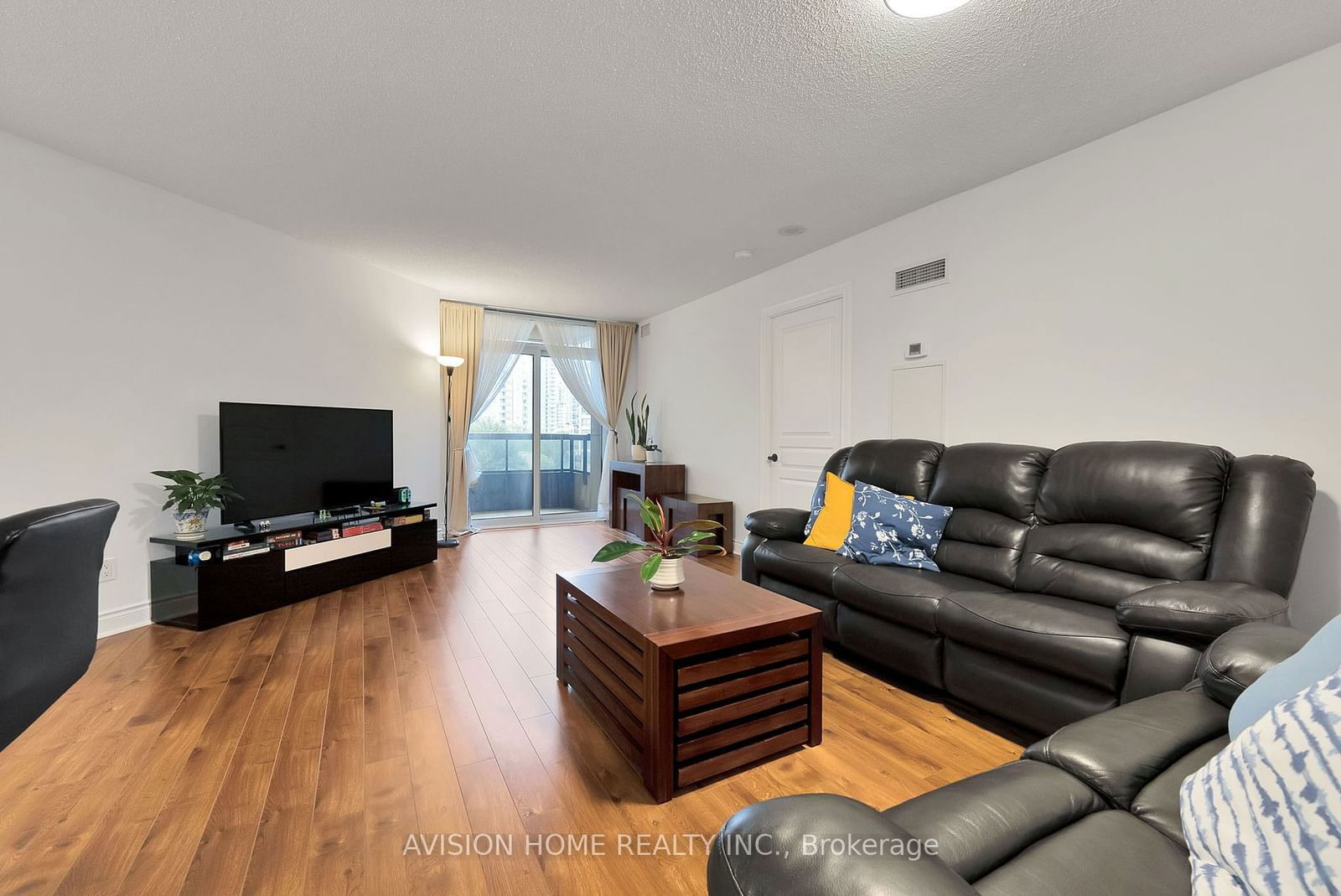 5 Northtown Way, unit 610 for sale