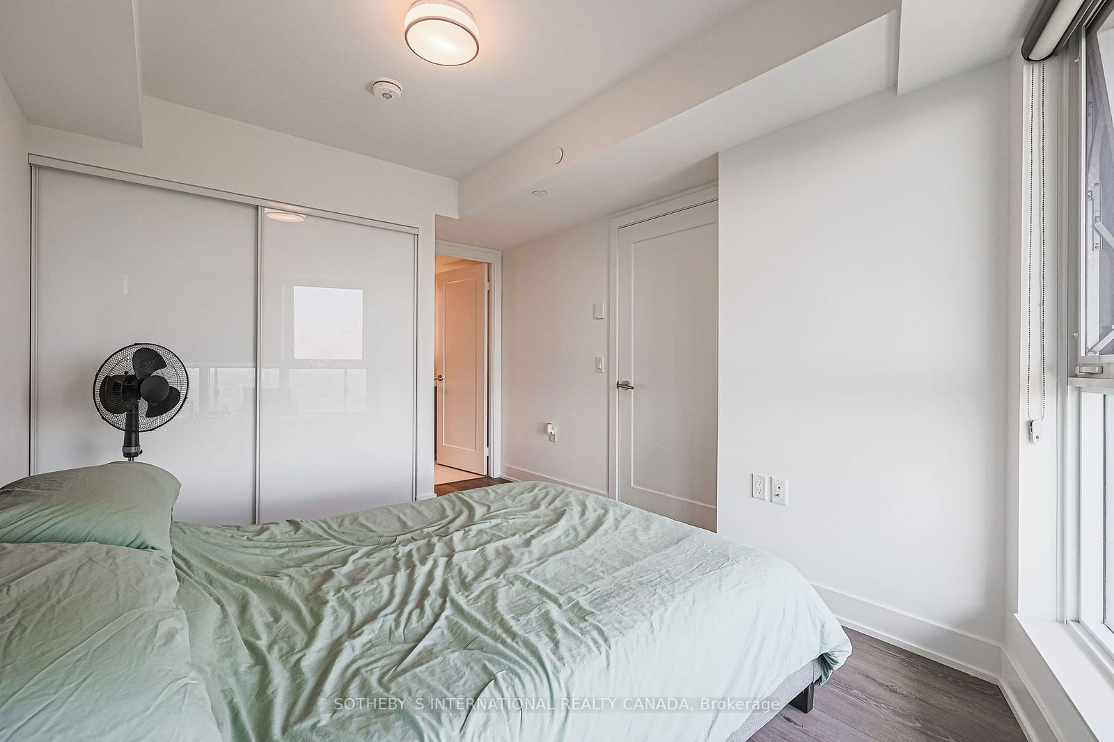 585 Bloor St E, unit 1917 for rent