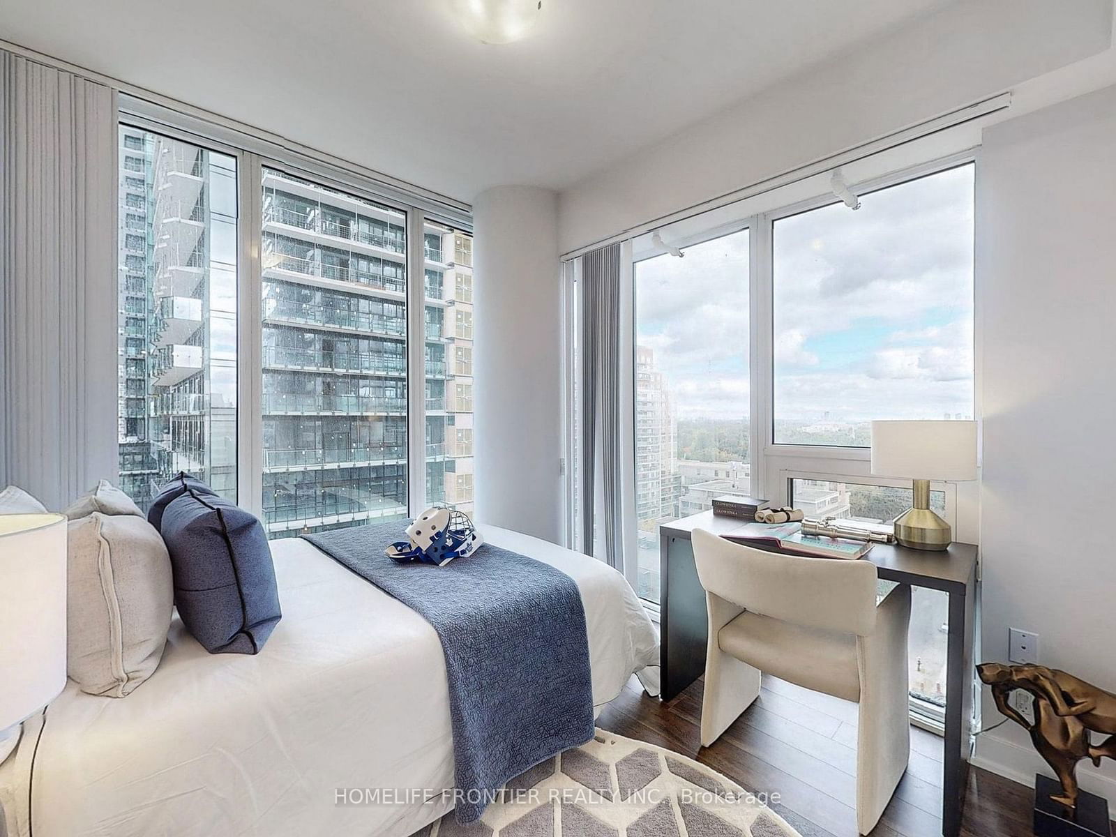 99 Broadway Ave, unit 1003 for sale