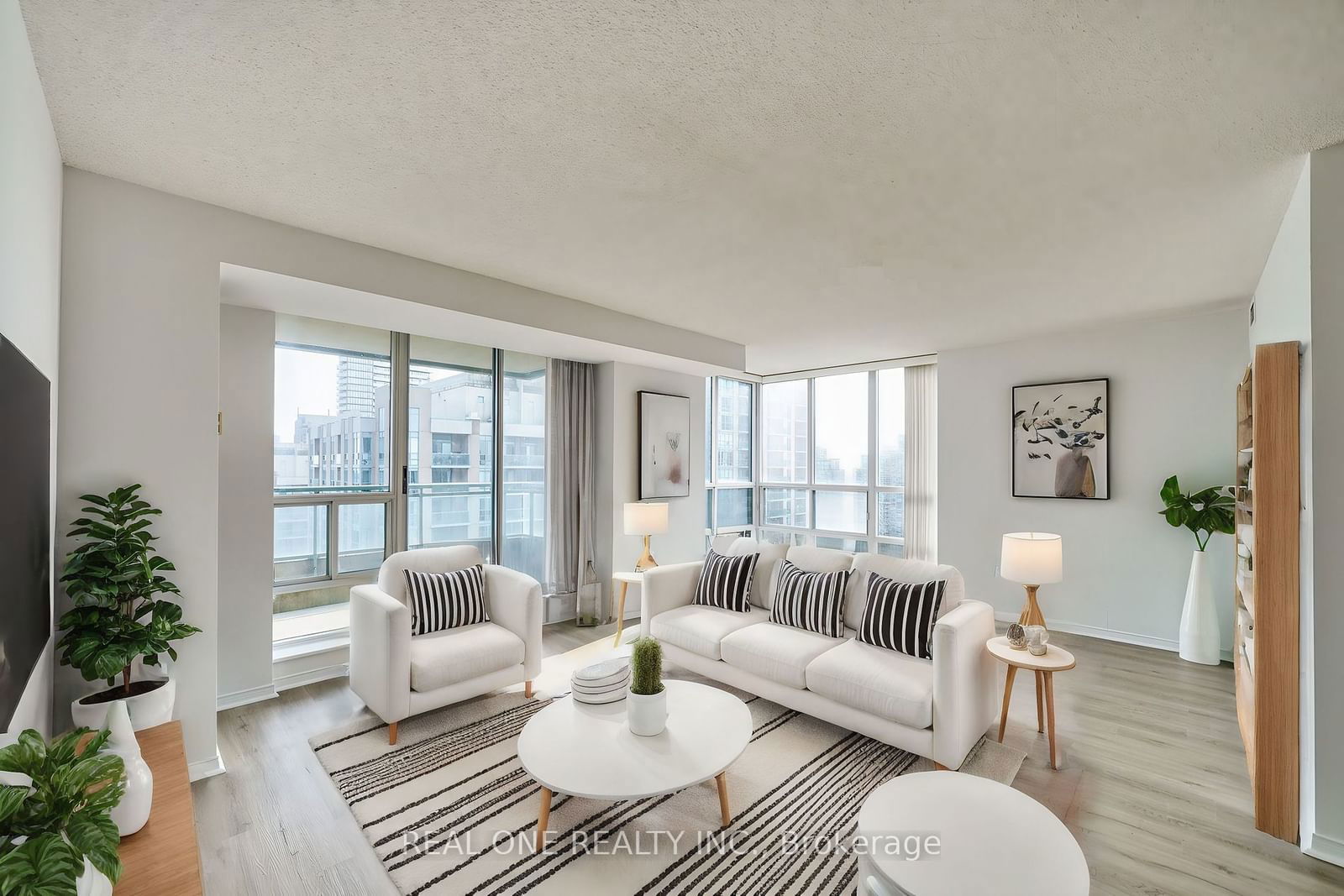 3 Pemberton Ave, unit 1902 for sale