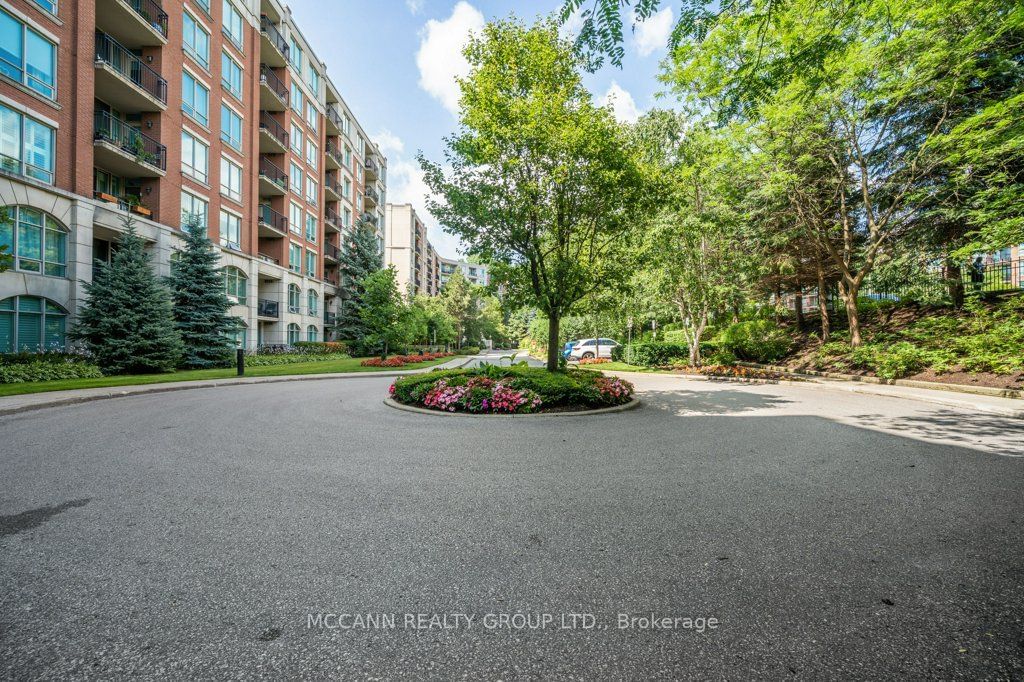 Hillside At York Mills Condos, North York, Toronto