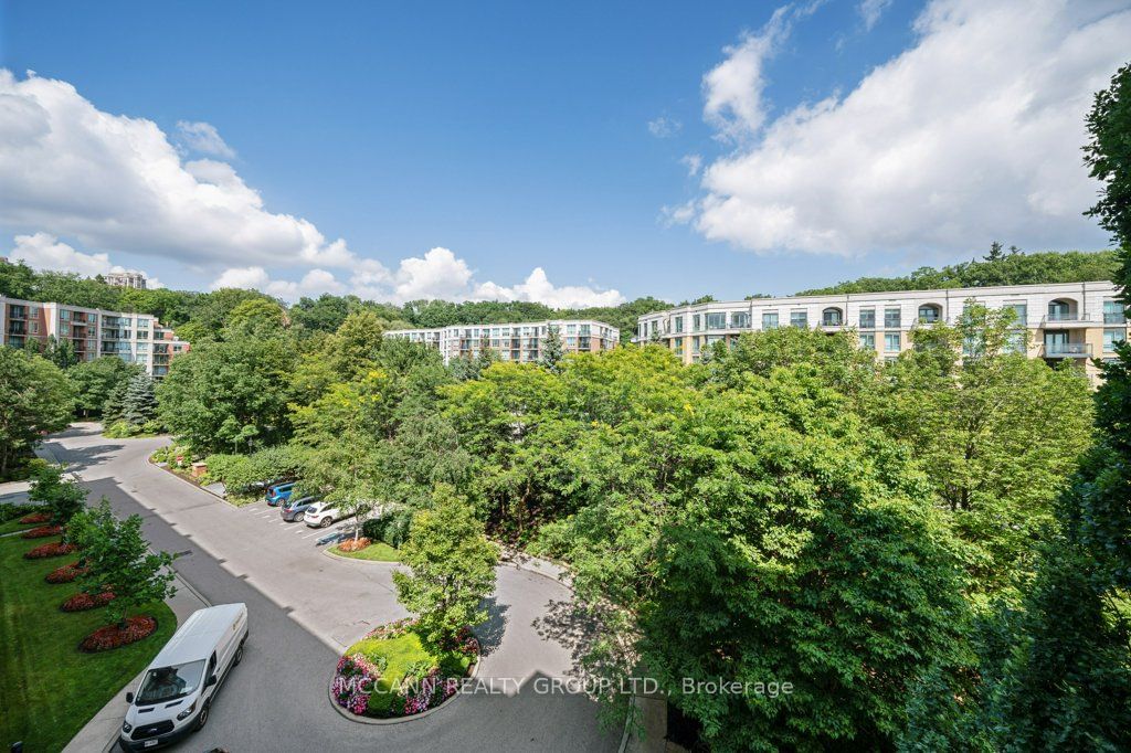 Hillside At York Mills Condos, North York, Toronto