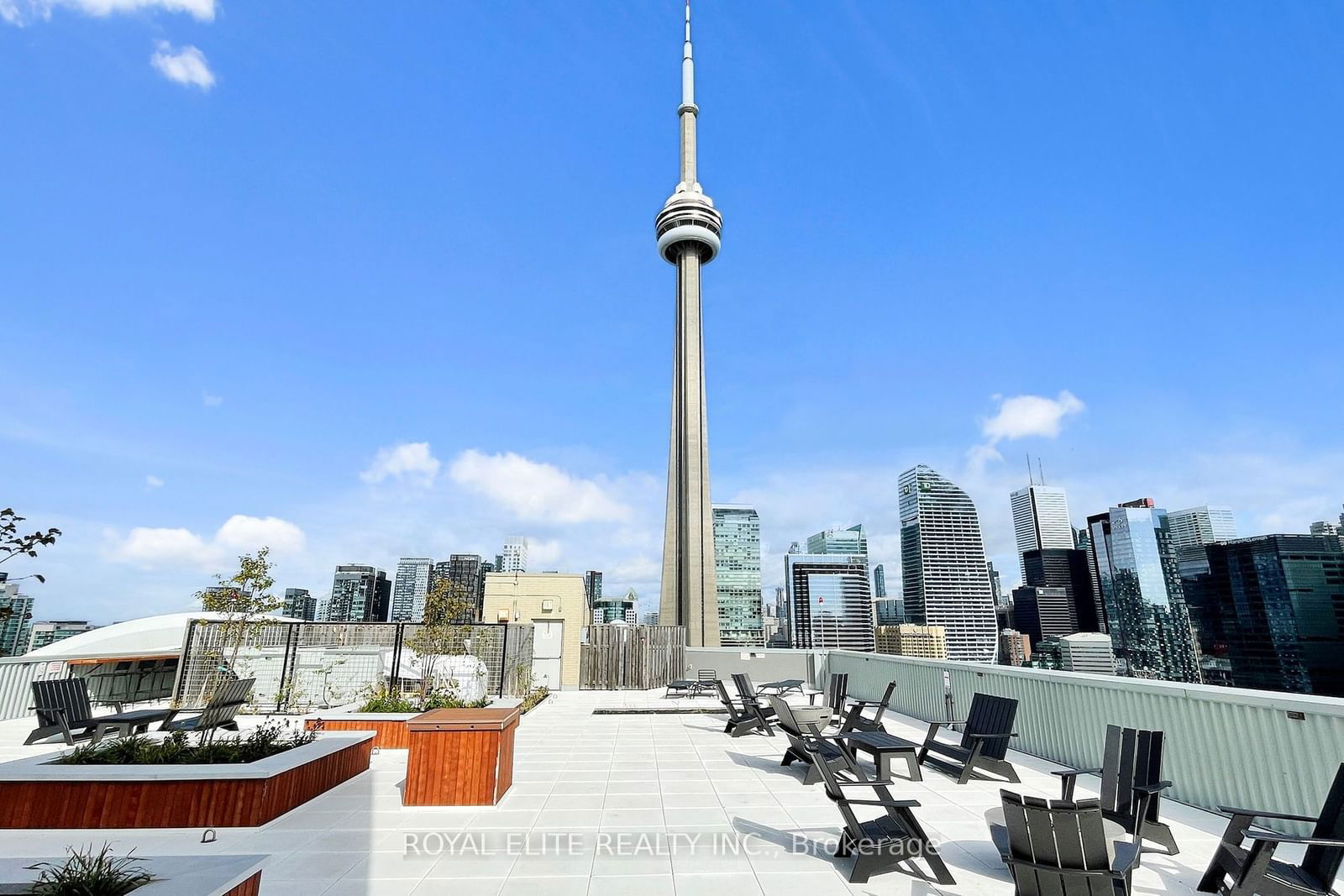 270 Queens Quay W, unit 2504 for sale