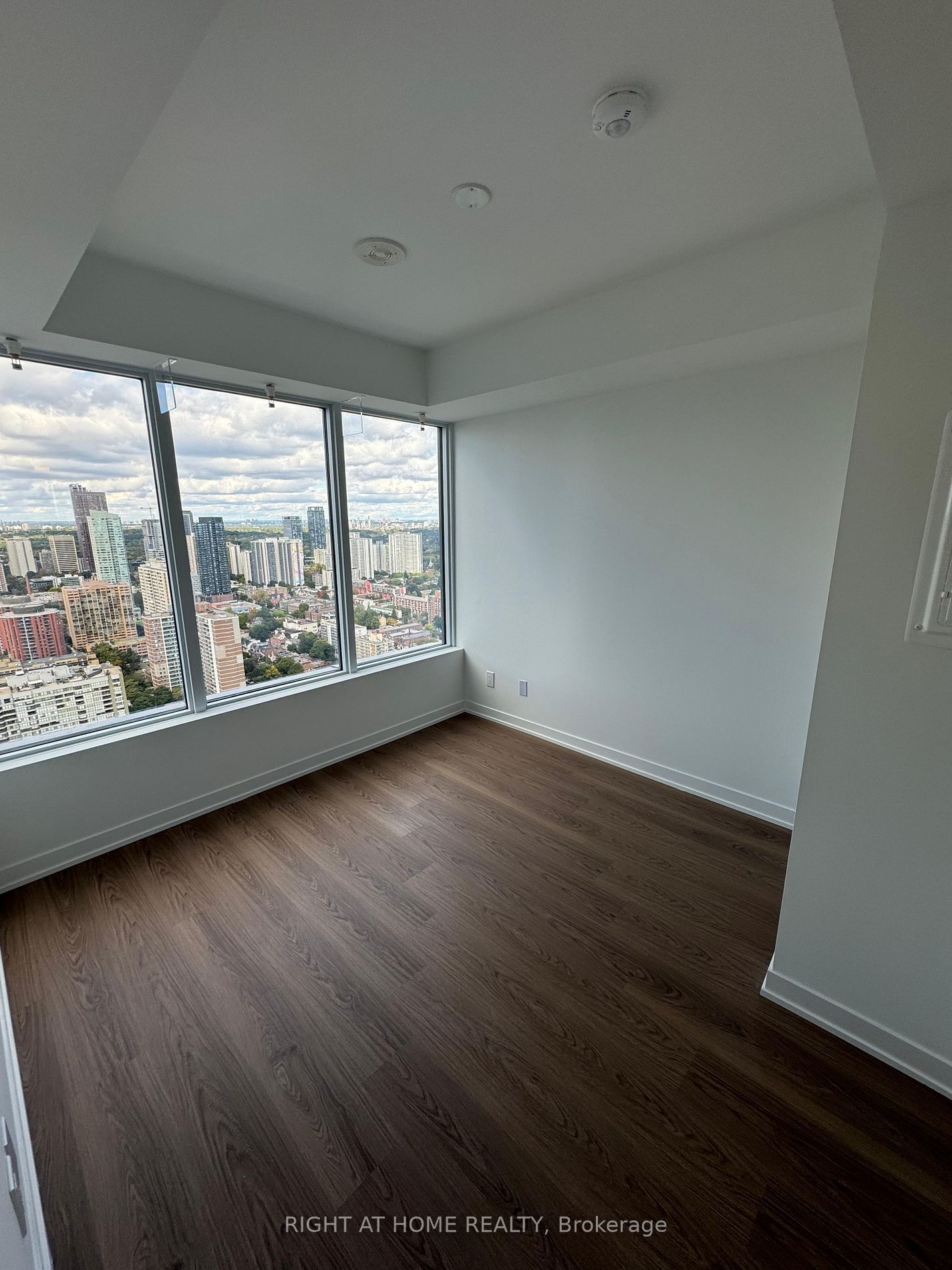 319 Jarvis St, unit 4907 for rent