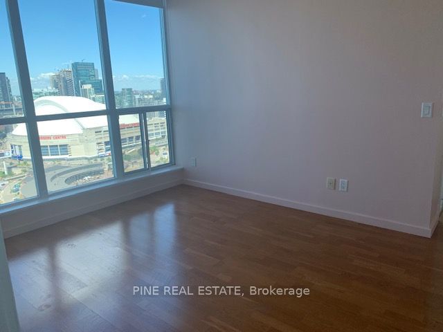 208 Queens Quay W, unit 3411 for rent