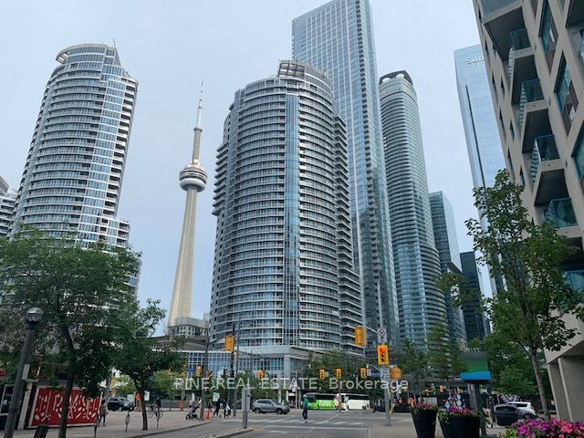 208 Queens Quay W, unit 3411 for rent