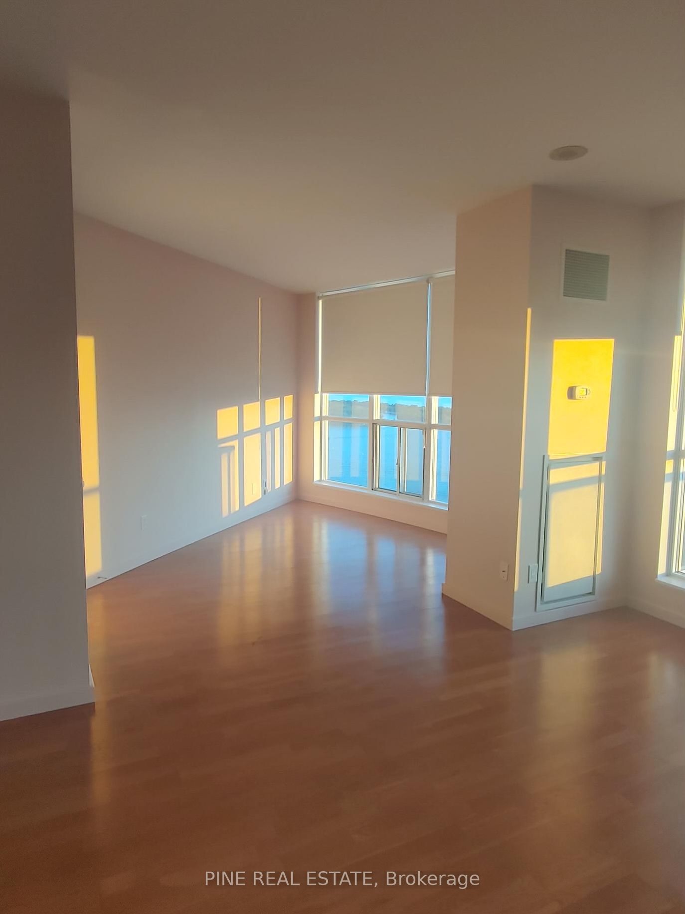 208 Queens Quay W, unit 3411 for rent