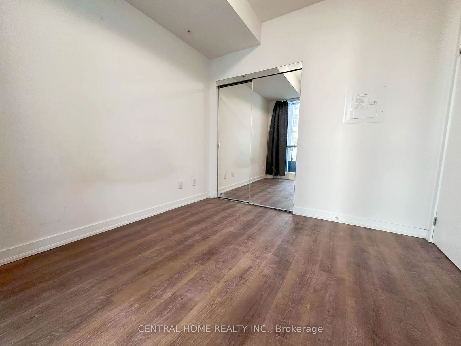 295 Adelaide St W, unit 2110 for rent