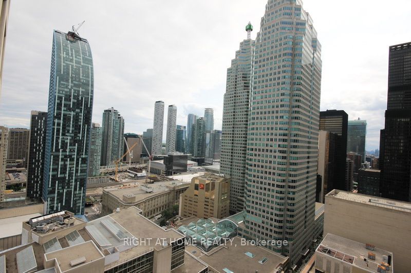 88 Scott St, unit 2710 for rent