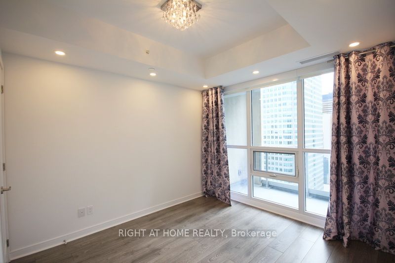 88 Scott St, unit 2710 for rent