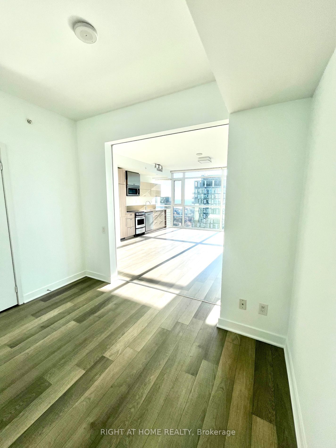 290 Adelaide St W, unit 3904 for rent