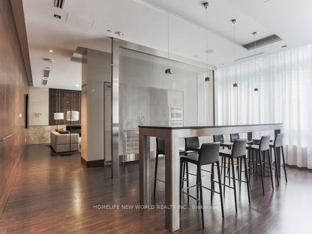 5 Sheppard Ave E, unit 3920 for rent