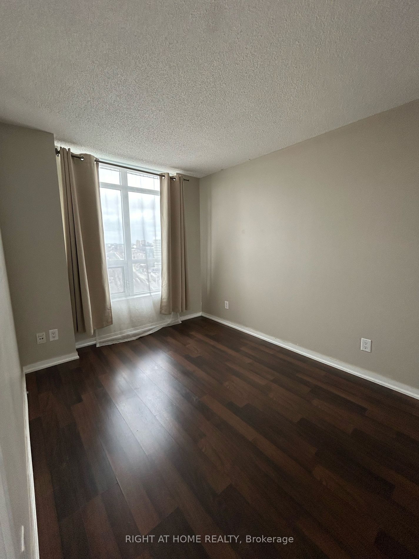 38 Joe Shuster Way, unit 2108 for rent