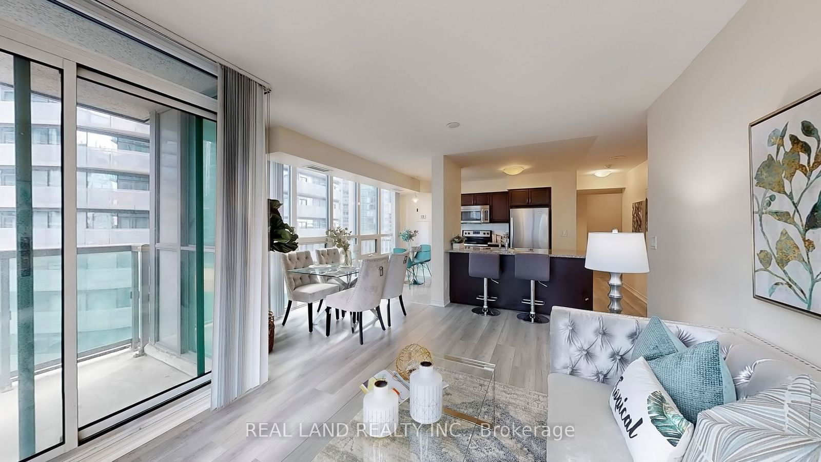 19 Grand Trunk Cres, unit 1006 for sale