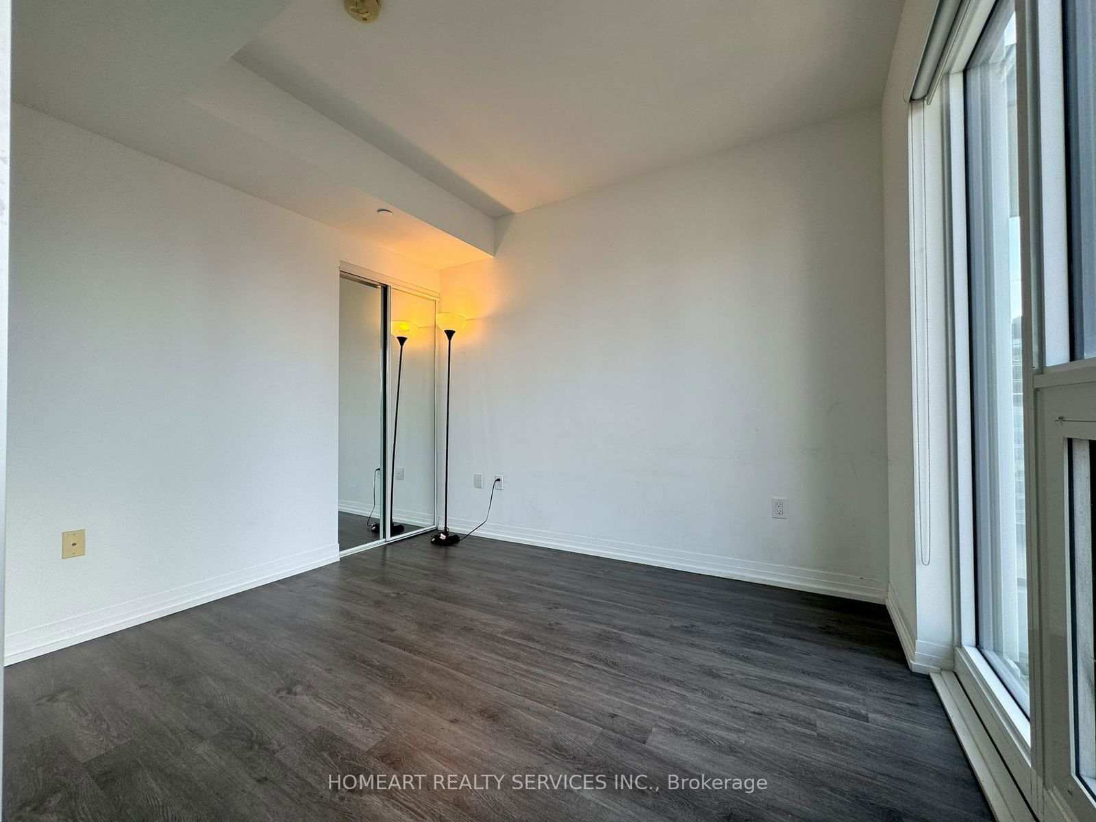 251 Jarvis St, unit 2708 for rent