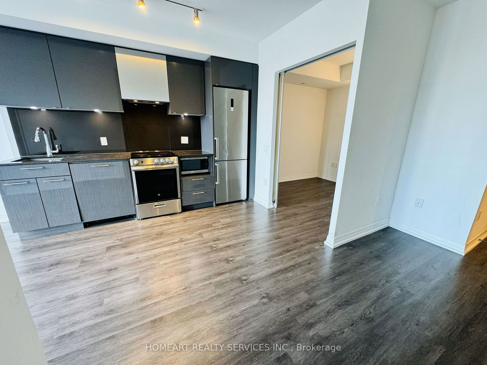 251 Jarvis St, unit 2708 for rent