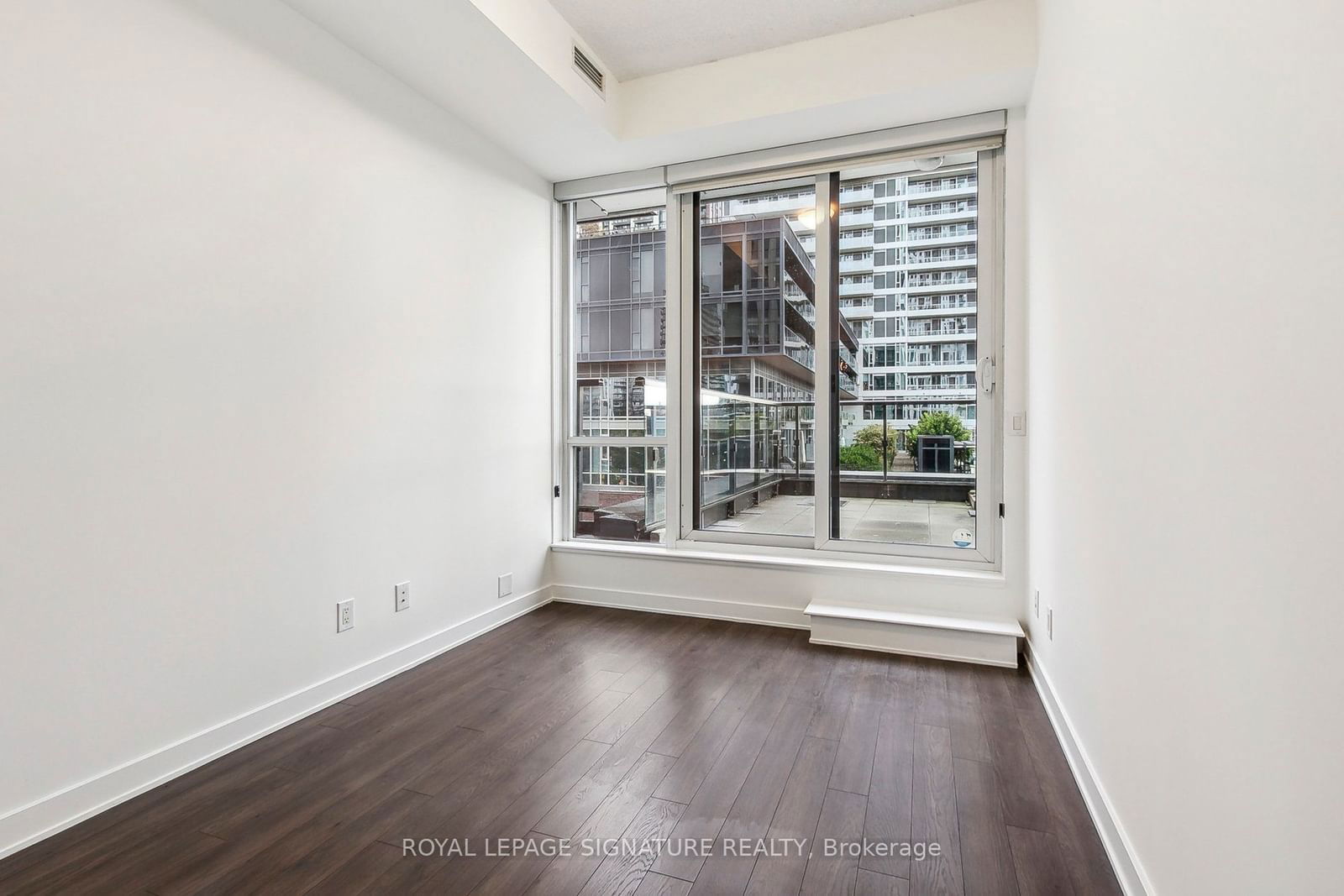 170 Sumach St, unit 401 for sale