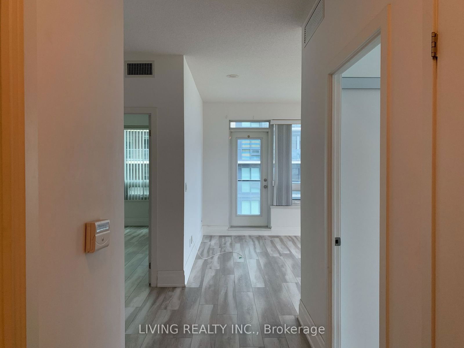 55 East Liberty St, unit 1607 for rent