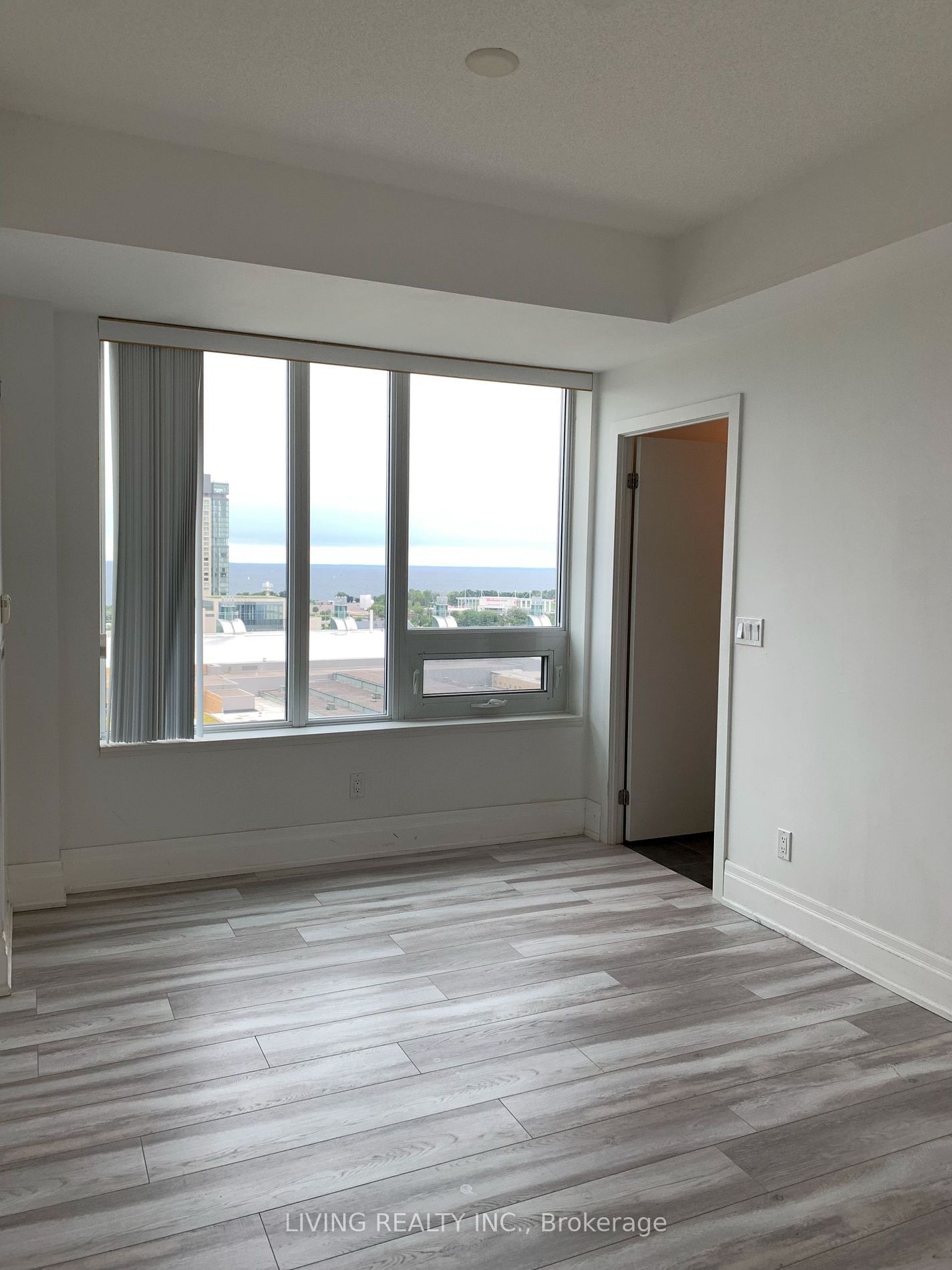 55 East Liberty St, unit 1607 for rent