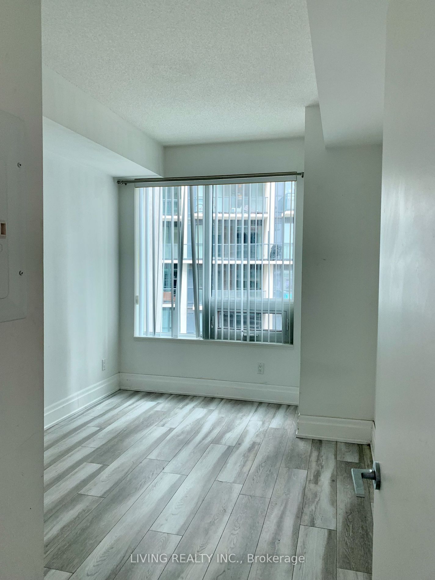 55 East Liberty St, unit 1607 for rent